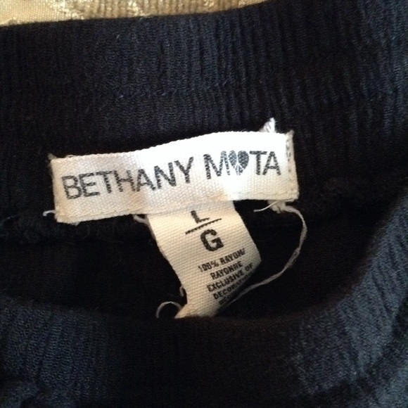 BETHANY MOTA BLACK SHORTS L - Picture 4 of 4